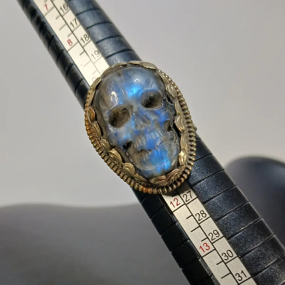 Large Tibetan Silver Labradorite Blue Skull Ring Size 11 " Adjustable - Picture 6 of 14